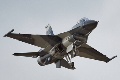 F-16